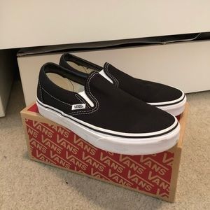 GREAT CONDITION!! VANS classic slip-on: black